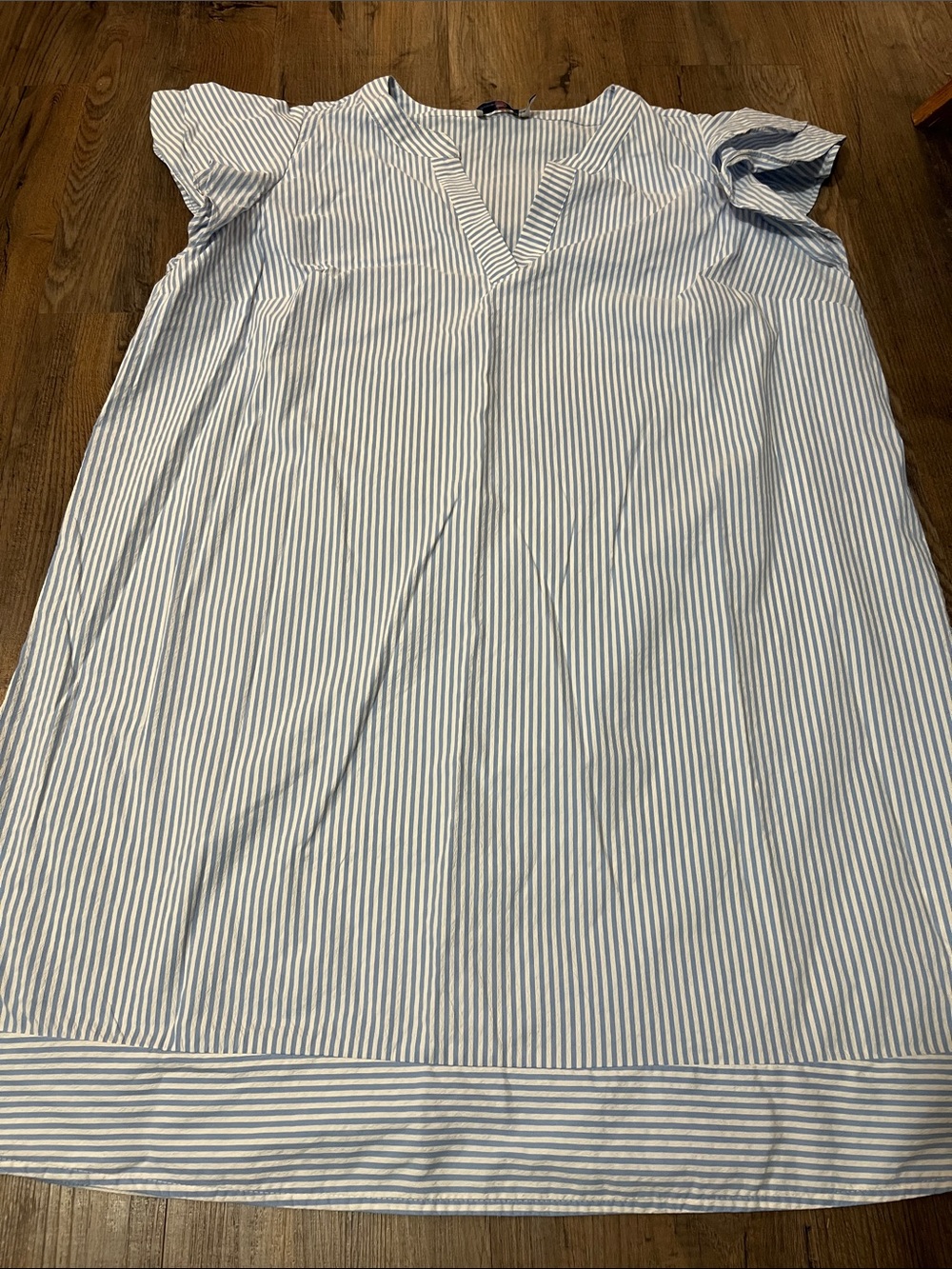 Vineyard Vines Light Blue and White Striped Short Sleeve Dress